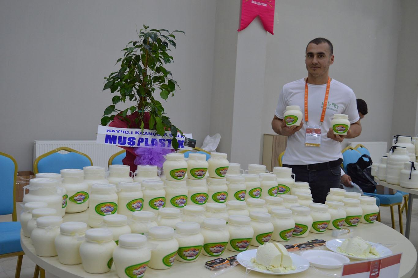 ​Bitlis’in ekonomisine katkı sağlayacak peynir fuarı başladı